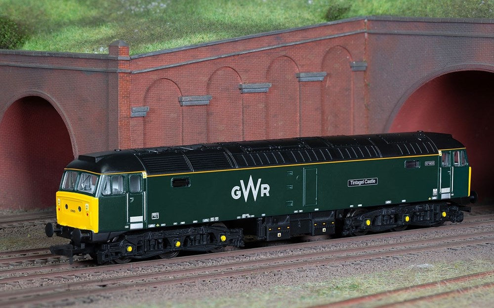 Hornby R30181 Rail Road Plus GWR CL.57 57603 'Tintagel Castle' - Era 11 (8191633326317)