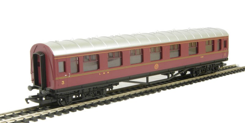 Hornby R/ROAD LMS Composite Coach