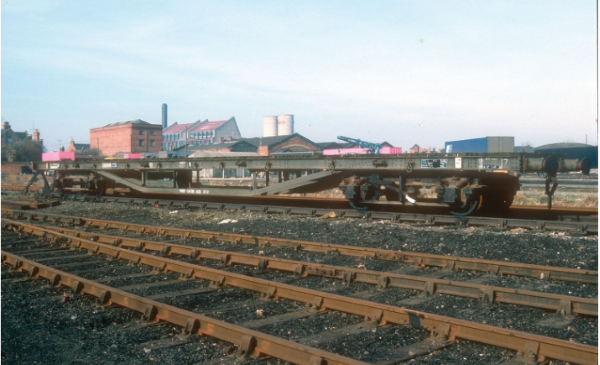 Hornby R60203 BR YMO 'Salmon' Bogie Wagon - Era 6