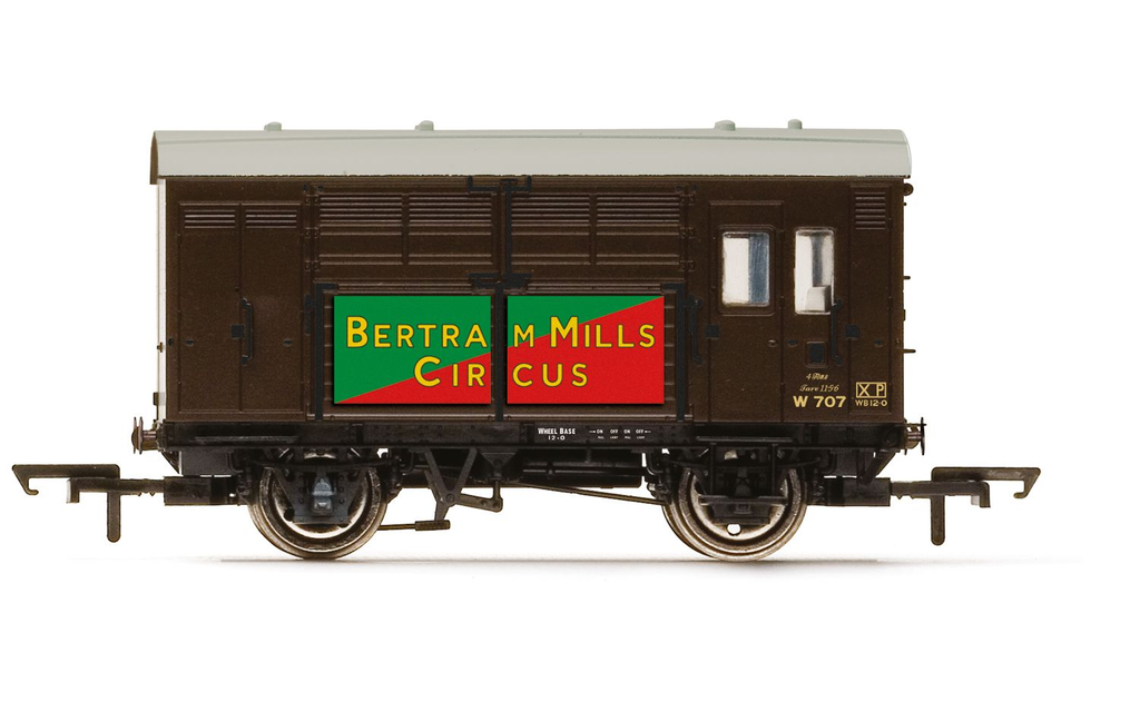 Hornby BR Birtram Mills Horse Box 707 (2)