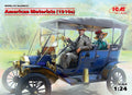 ICM 1/24 American Motorists (1910s) (1 Male 1 Female Figures)
