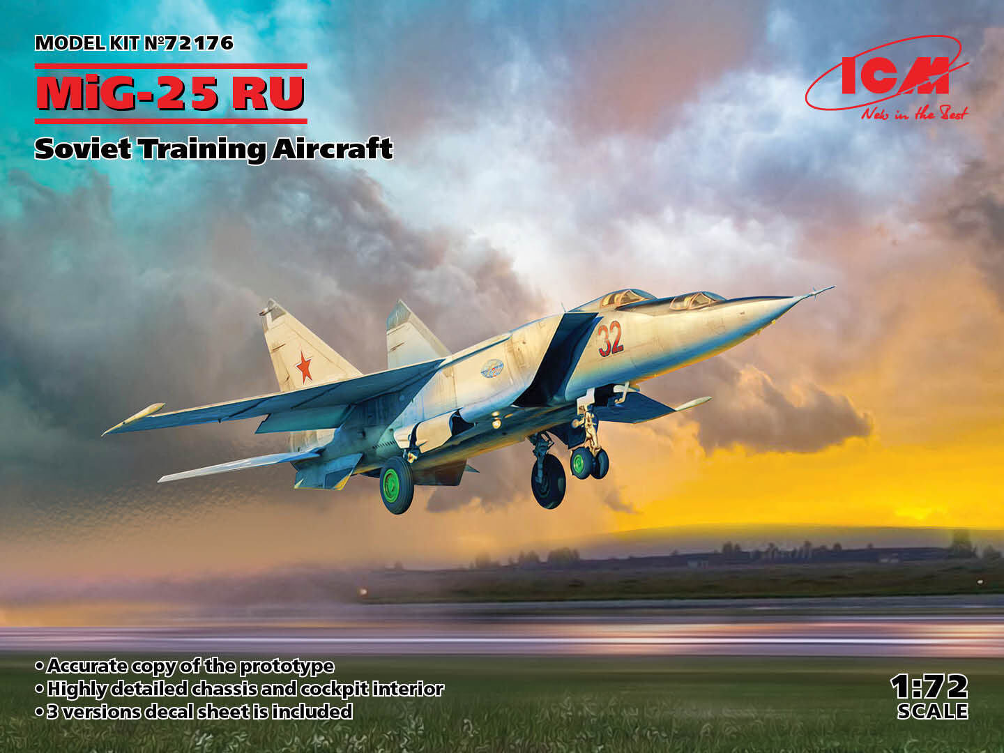 ICM 1/72 MiG-25 RU Soviet Training Aircraft