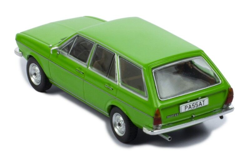 IXO Models CLC448N.22 1/43 Volkswagen Passat Variant LS B1 1975 Green - Hobby City NZ