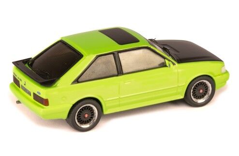 IXO Models CLC584N.22 1/43 Ford Escort Mk IV XR3 1990 Green Mat Black - Hobby City NZ