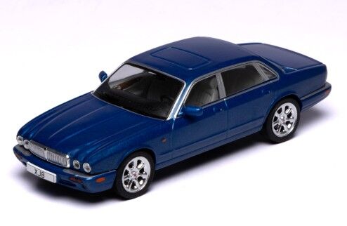 IXO Models CLC588N.22 1/43 Jaguar XJ8 (X308) 1998 Metallic Blue - Hobby City NZ