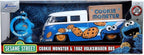 Jada 1/24 1962 Volkswagen Bus w/Cookie Monster Figurine (2)