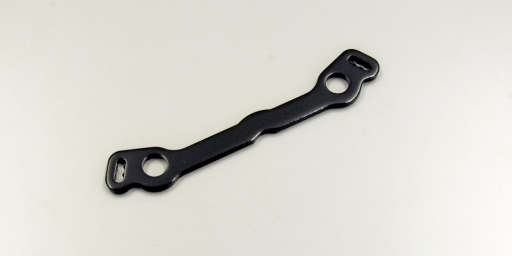 Kyosho IF130BK Steering Plate Black (8324711710957)