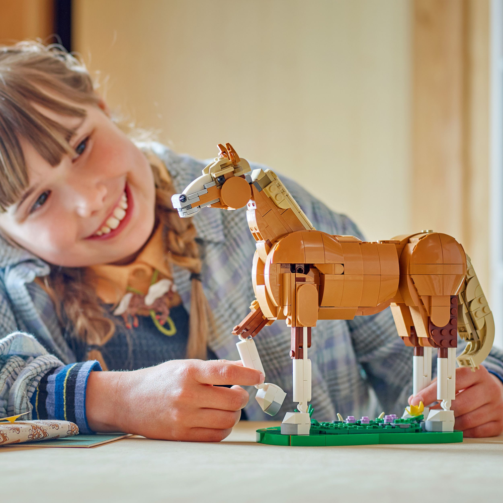 LEGO Creator Beautiful Horse 31166 (3)