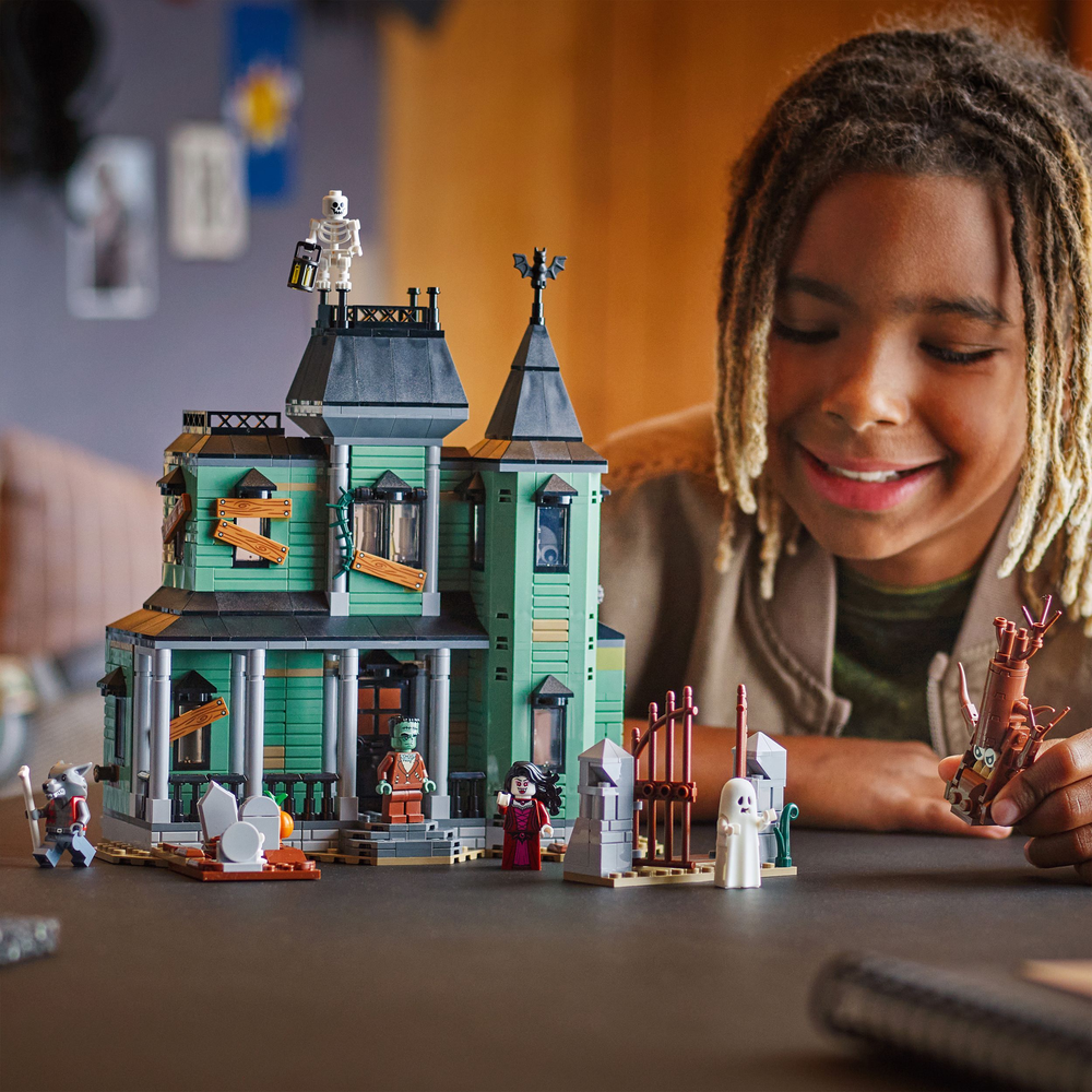 LEGO Creator Haunted Mansion 31167 (3)