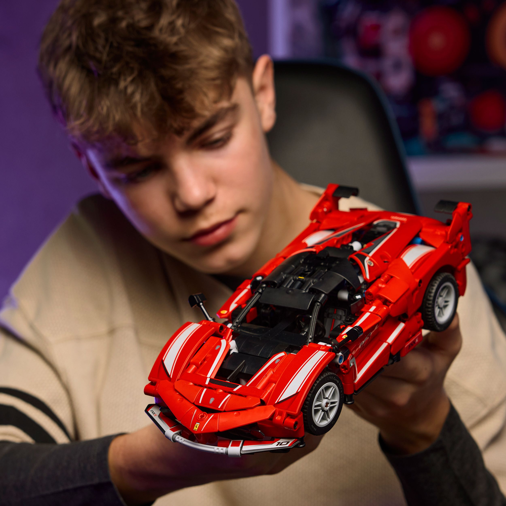 LEGO Technic Ferrari FXX K 42212 (3)