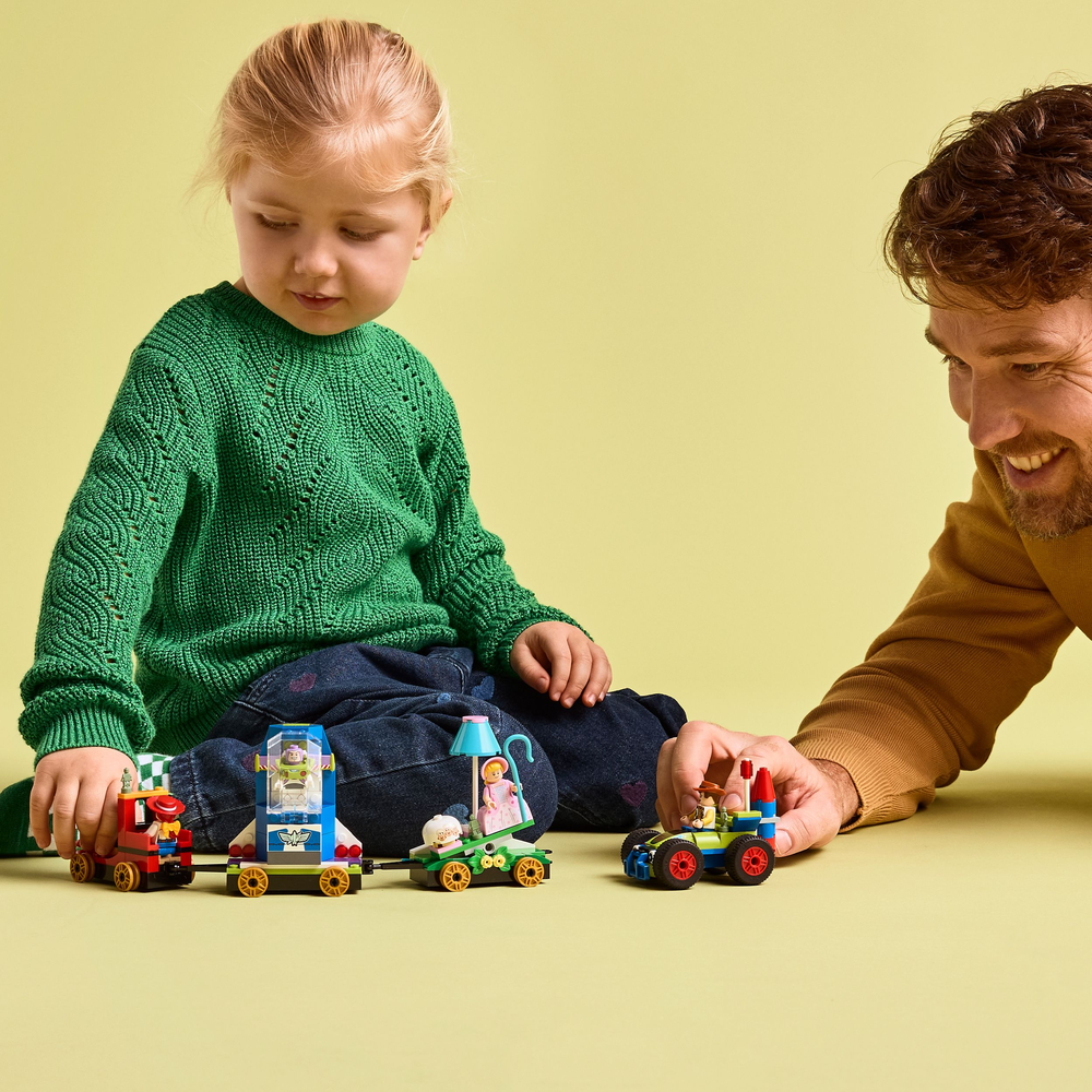 LEGO Disney Pixar Toy Story Celebration Train & RC Car 43264 (3)