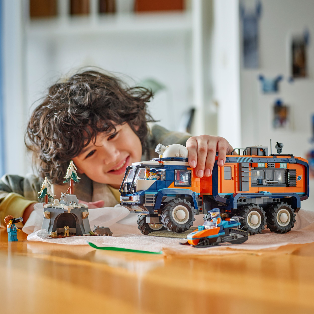 LEGO CITY Arctic Explorer Science Lab Truck 60471 (3)