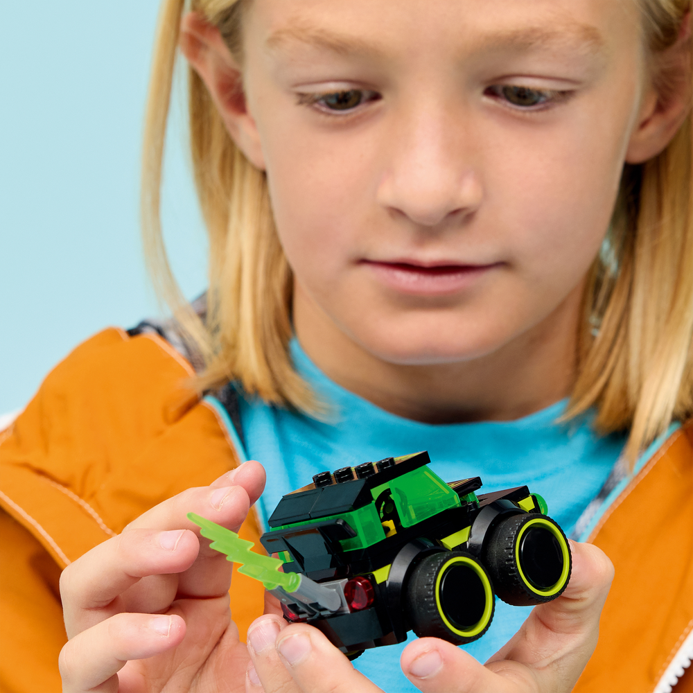 LEGO CITY Brick Rides Gaming Race Car 60484 (3)