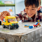 LEGO CITY Great Vehicles The LEGO Van 60500 (3)