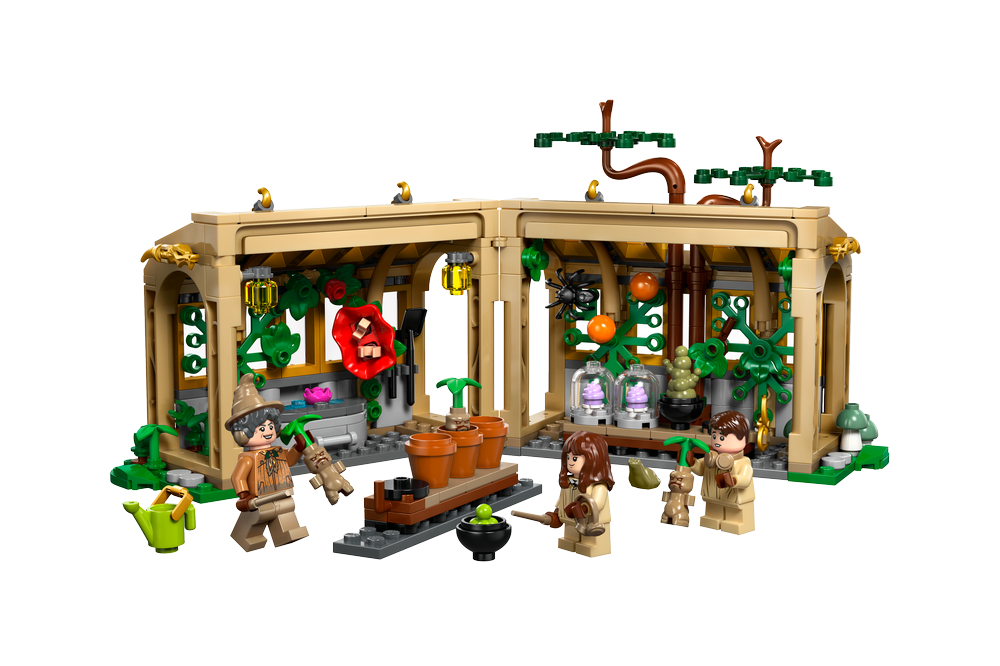 LEGO Harry Potter TM Hogwartsâ„¢ Castle: Herbology Class 76445 (2)