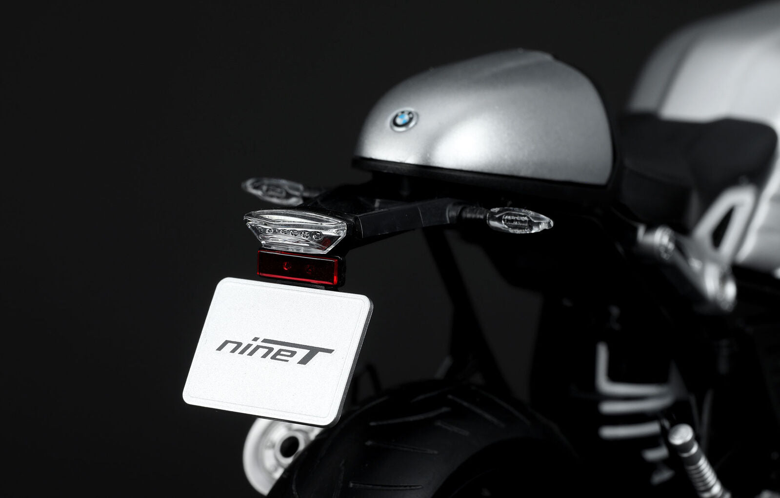 Meng MT-003v 1/9 BMW R nineT Option 719 Aluminium (Pre-colored Edition) - Hobby City NZ