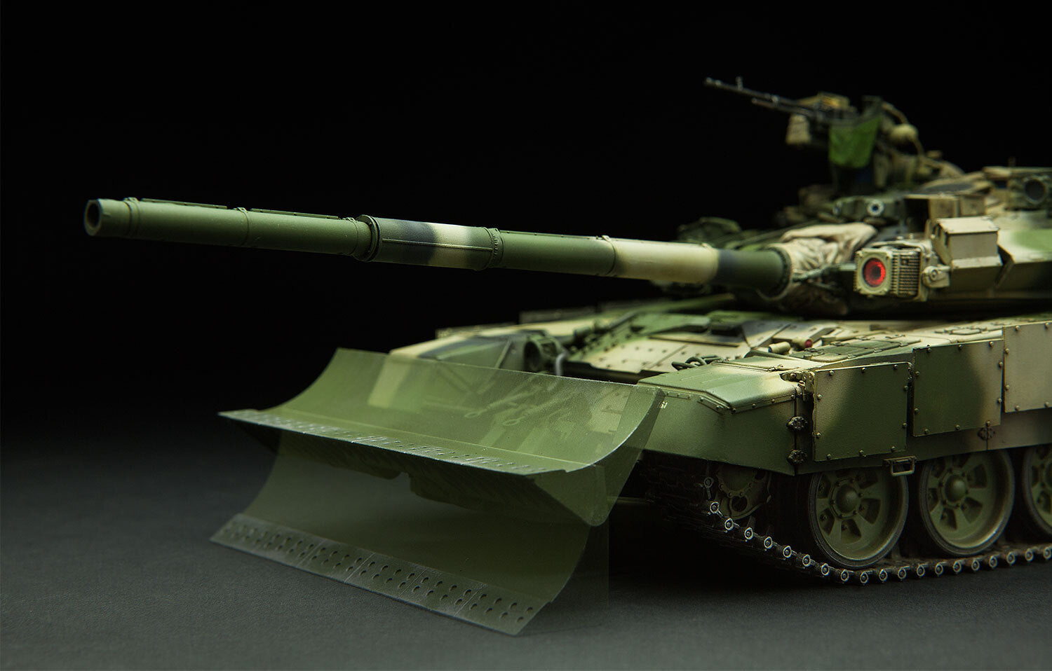 Meng TS-014 1/35 Russian Main Battle Tank T-90 w/TBS-86 Tank Dozer - Hobby City NZ