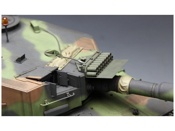 Meng TS-016 1/35 German Main Battle Tank Leopard 2 A4 - Hobby City NZ