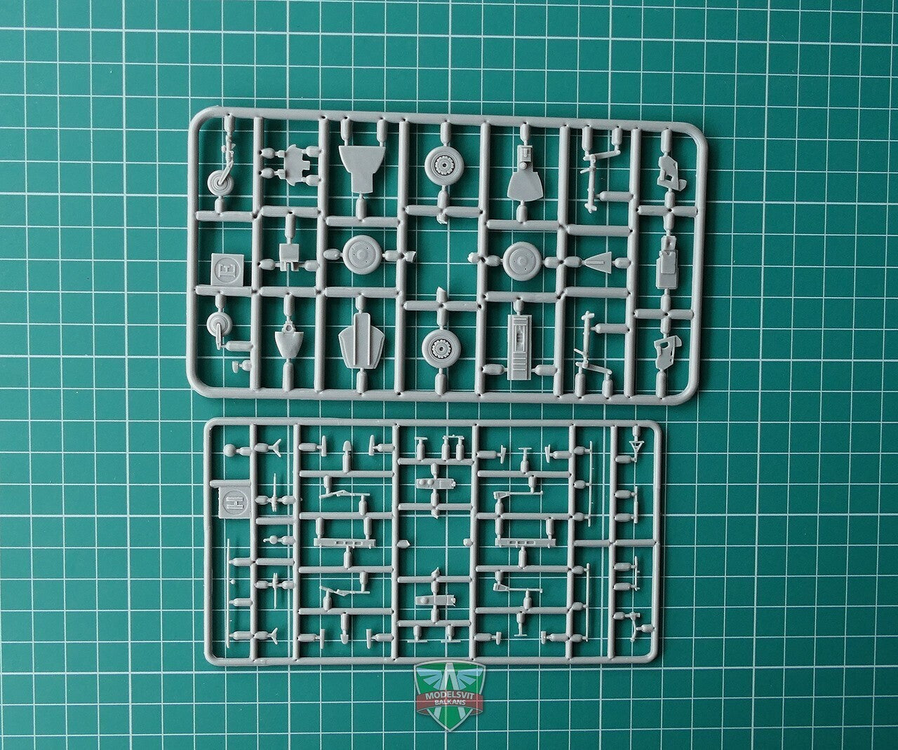 ModelSvit S-22I (Su-7IG) variable wing geometry (7)