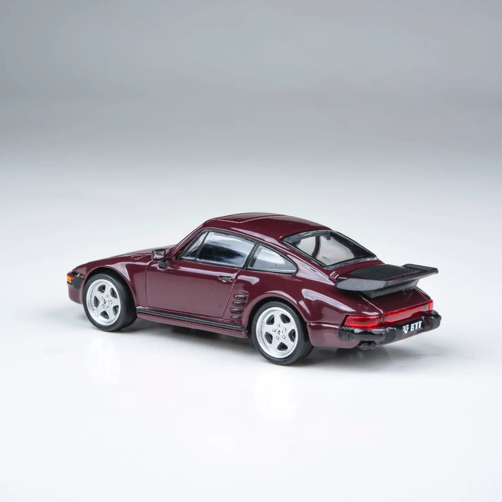 Para64 PA-65547 1986 RUF BTR Slantnose Ruby Red Metallic RHD