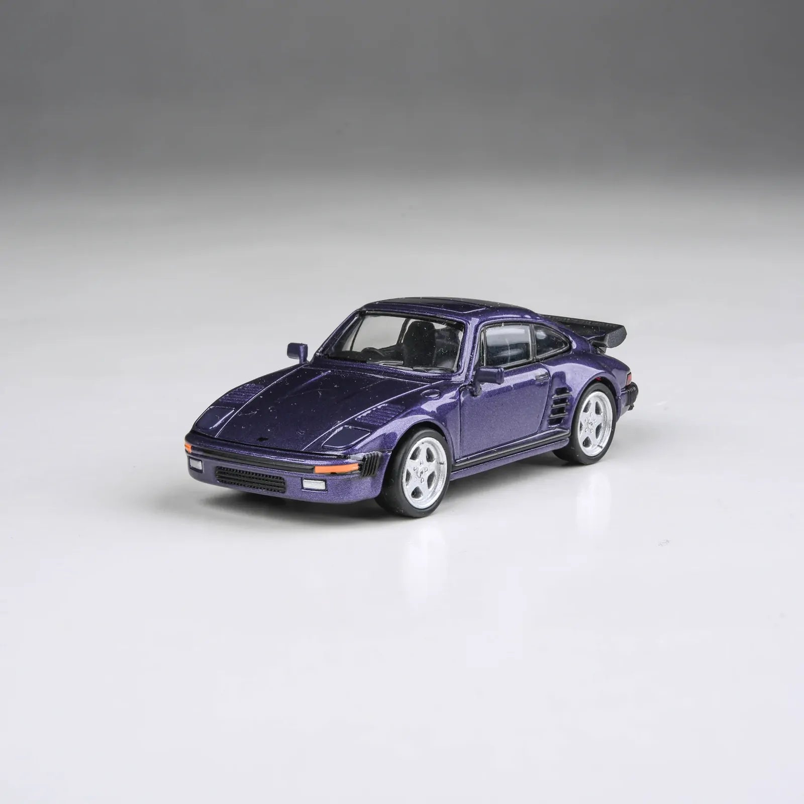 Para64 PA-65548 1986 RUF BTR Slantnose Prussian Blue RHD Diecast Model Car
