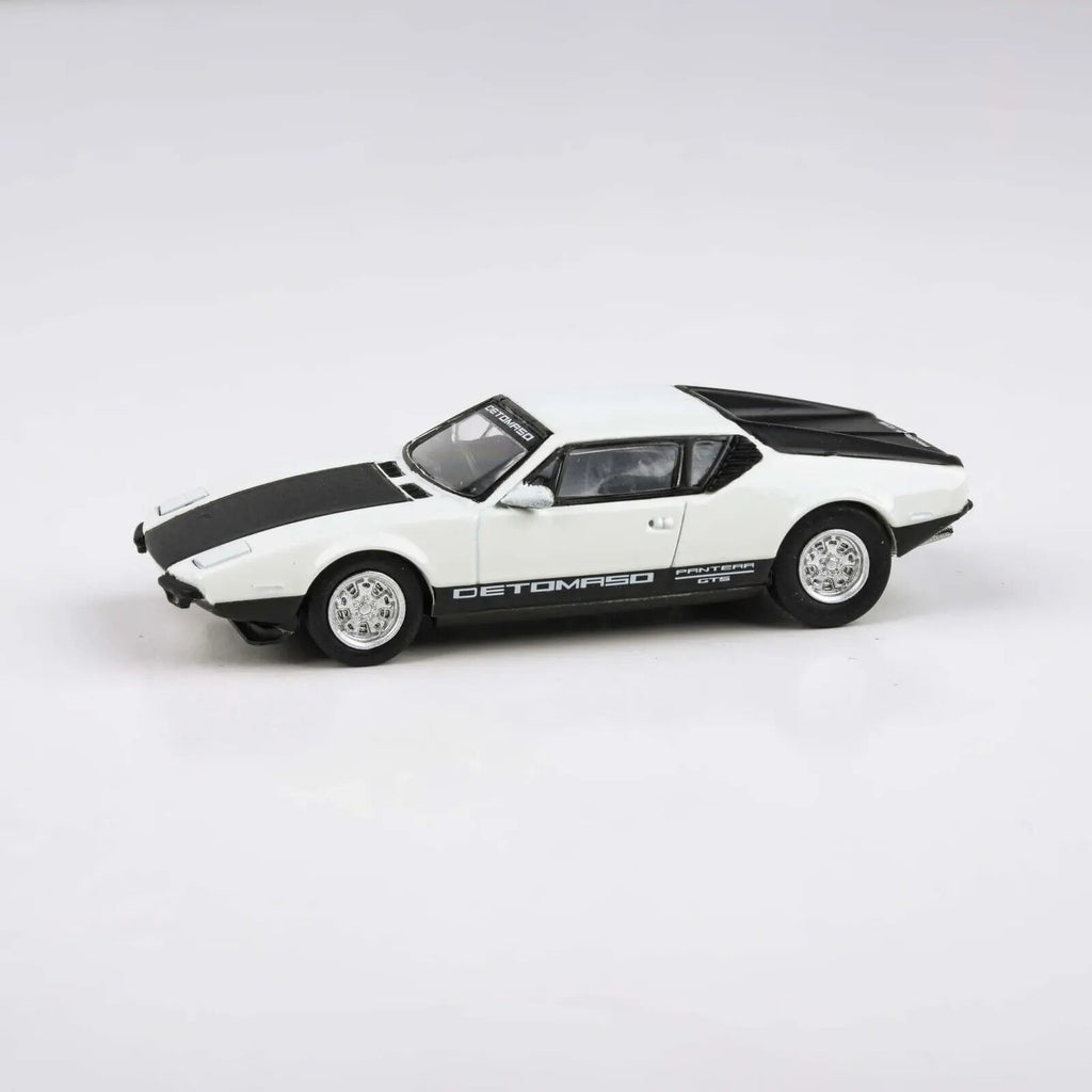 Para64 PA-65646 1972 De Tomaso Pantera White / Black Diecast Model Car