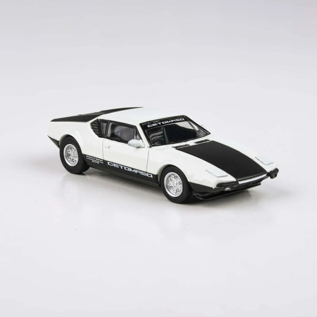Para64 PA-65646 1972 De Tomaso Pantera White / Black Diecast Model Car