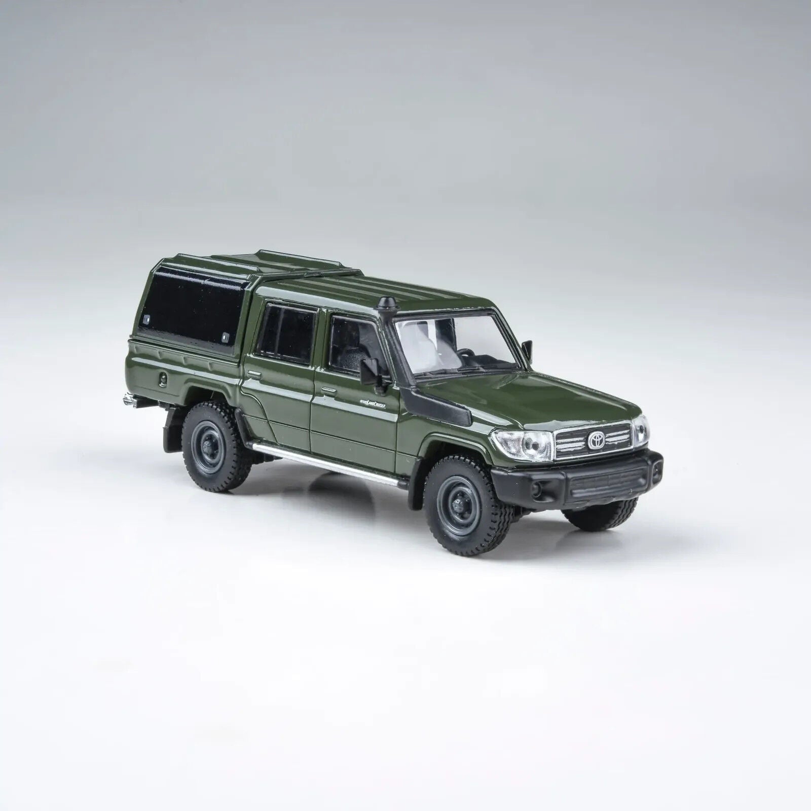 Para64 PA-65686 2014 Toyota Land Cruiser Double Cab Pickup LC79 Military Green RHD