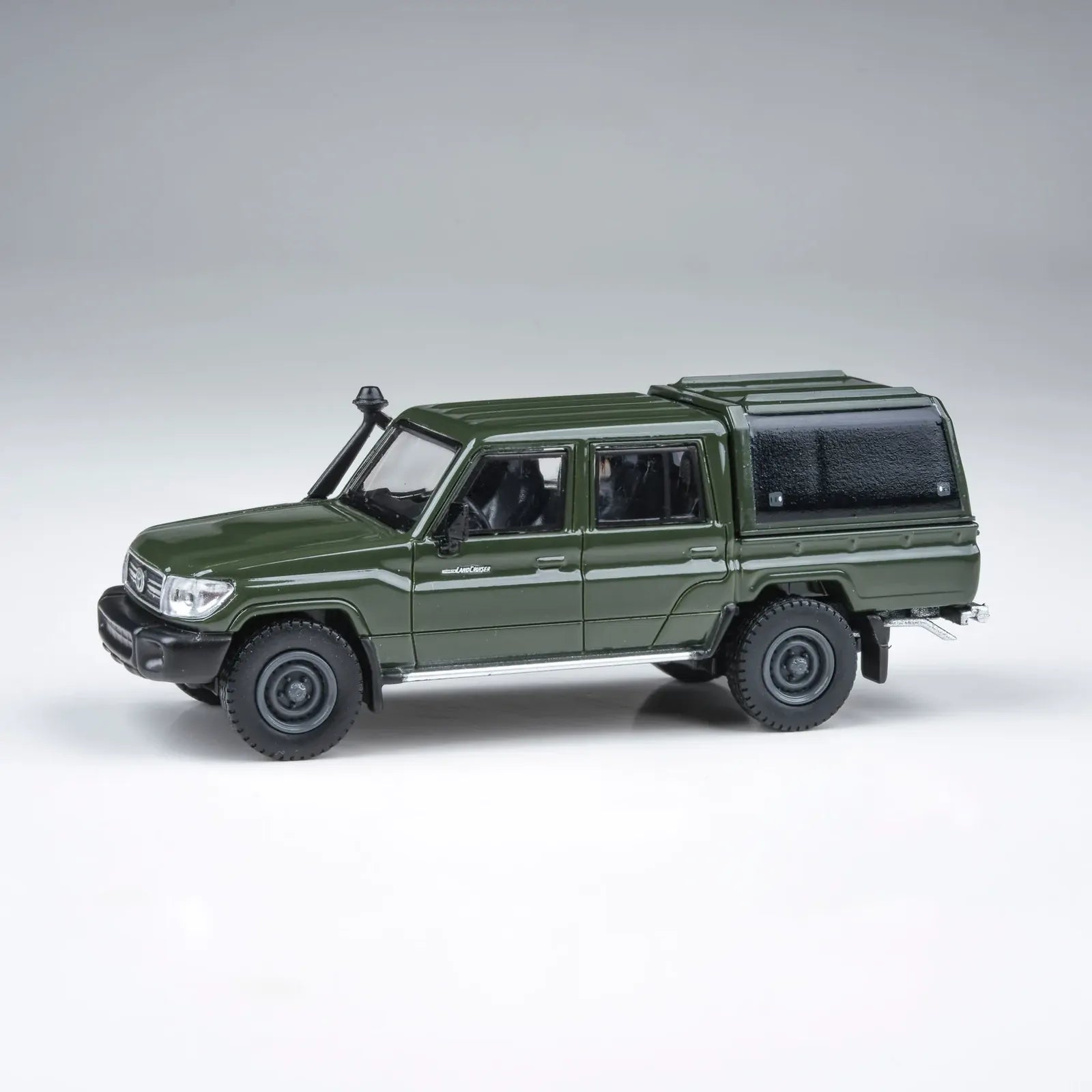Para64 PA-65686 2014 Toyota Land Cruiser Double Cab Pickup LC79 Military Green RHD