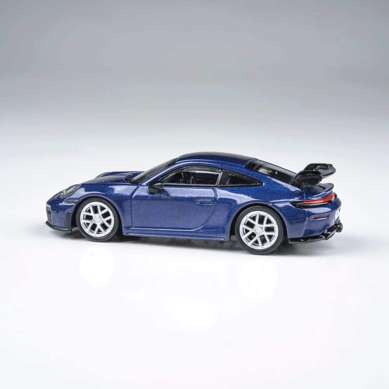 Para64 PA-65875 2025 Porsche 911 GT3 (992.2) Gentian Blue Metallic RHD
