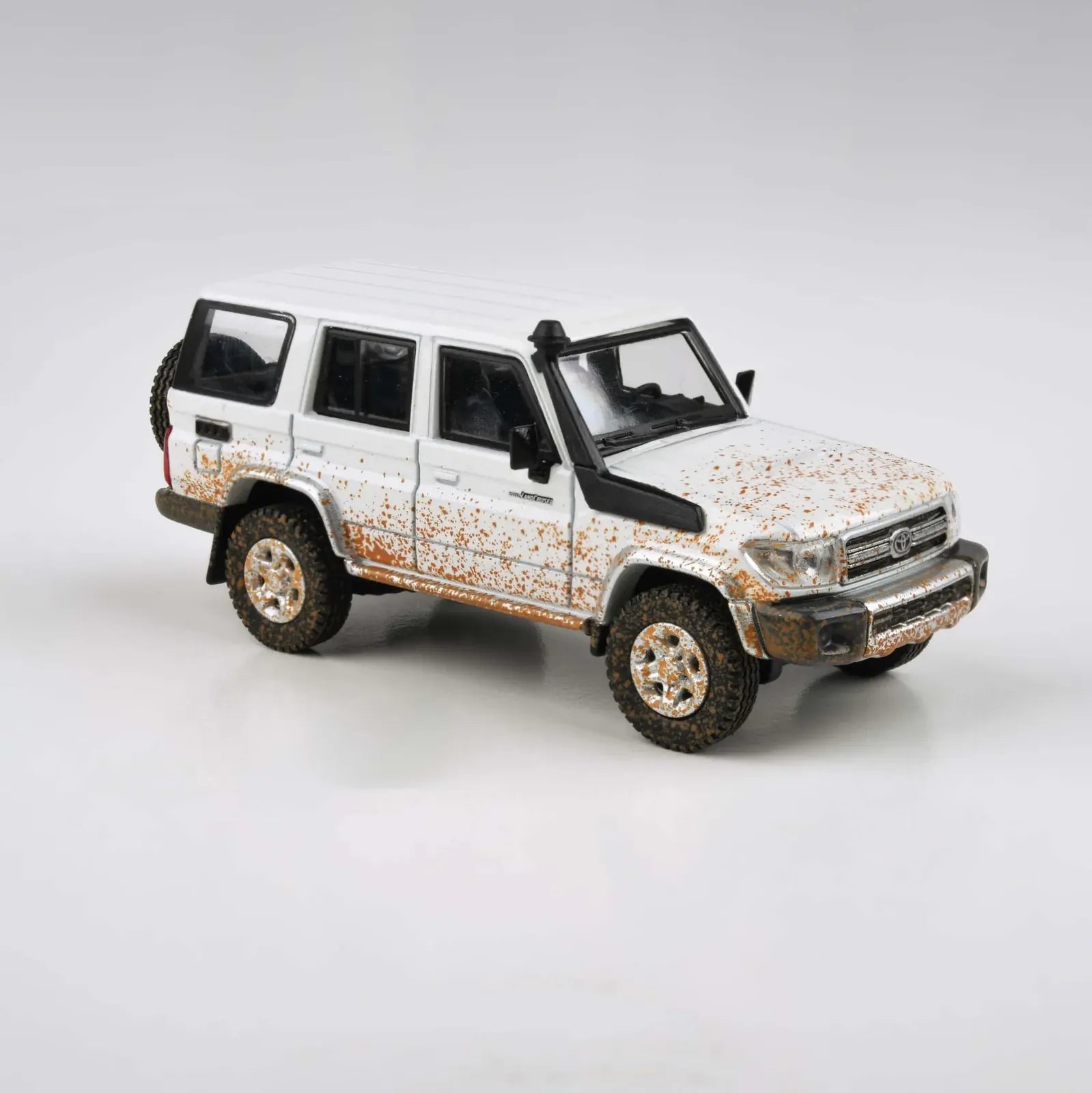 Para64 PA-66312 2014 Toyota Land Cruiser LC76 Off Road Effect Diecast Model Car