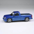 Para64 PB-55833 2006 Chevrolet Cateye Silverado Single Cab Diecast Model Car