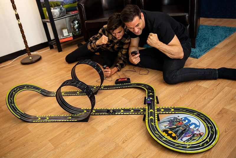 Scalextric G1177 Micro Batman vs Joker The Race For Gotham City - Battery Powered Set (8090189267181)