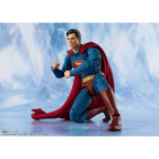 Tamashii Nations S.H.Figuarts Superman (Superman) (7)