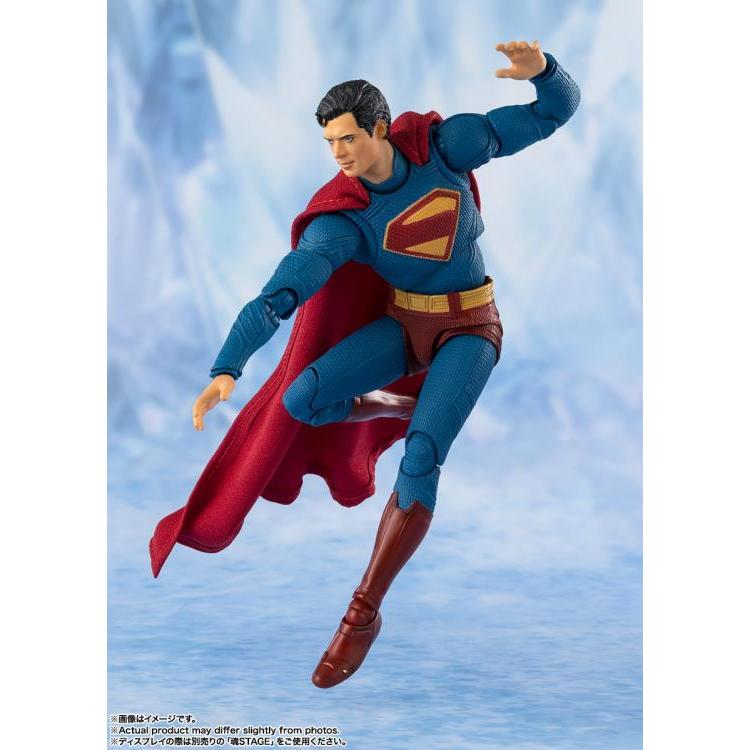 Tamashii Nations S.H.Figuarts Superman (Superman) (8)