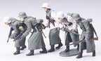 Tamiya 1/35 German Assault Infantry (Winter) (2)