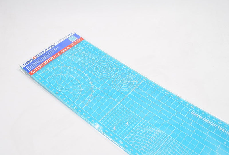TAMIYA 74144 CUTTING MAT ALPHA (A3 HALF SIZE: BLUE)