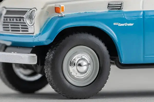 Tomica TMC33326 LV-104d Toyota Landcruiser FJ56V White/Blue