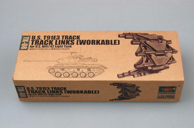 Trumpeter 02038 1/35 U.S. T91E3 track for U.S. M41/42 light tank (9120477970669)