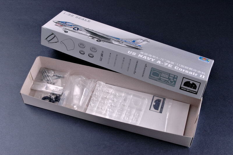 Trumpeter 1/32 USS A-7E Corsair II (3)