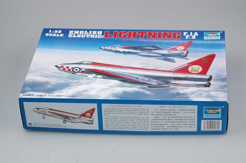 Trumpeter 1/32 English Electric (BAC) Lightning F.1A/F.3 (4)