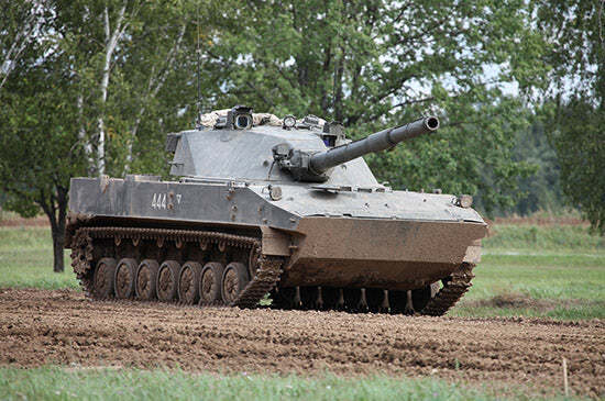 Trumpeter 09599 1/35 2S25 Sprut-SD Amphibious Light Tank (8967484408045)