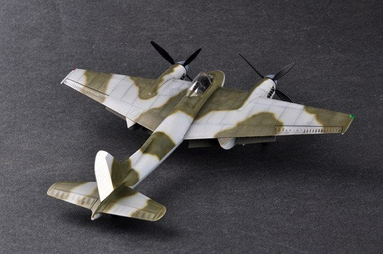 Trumpeter 02894 1/48 De Havilland Hornet F.3 (8948586905837)