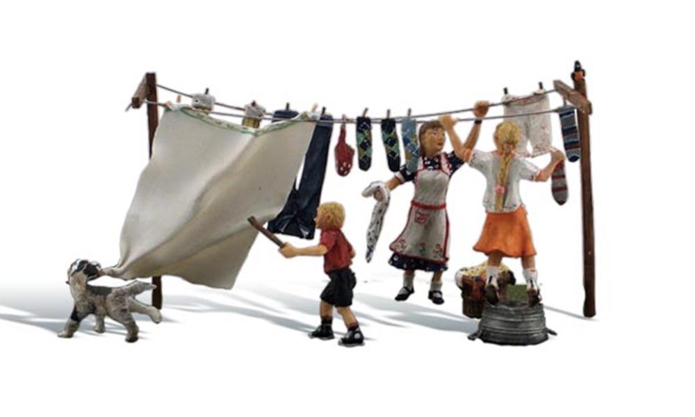 Woodland Scenics A1936 HO Scenic Accents: Wash Day Getaway (7546020790509)