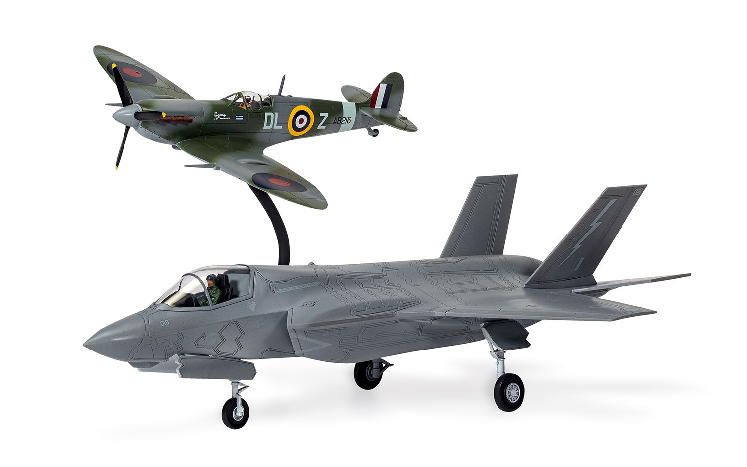 Airfix Supermarine Spitfire & F-35 B Lightning II Gift Set (2)