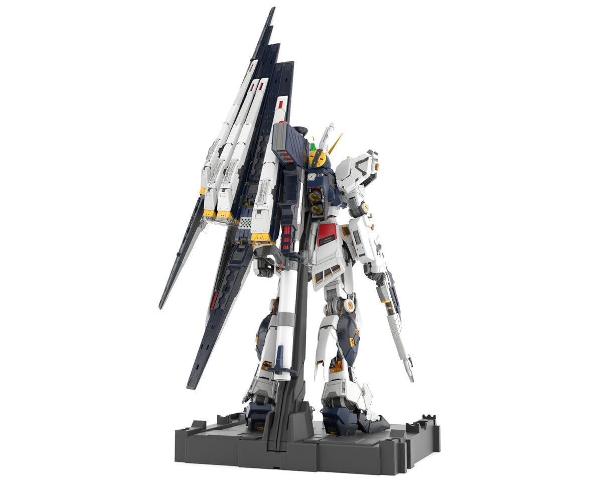 Bandai 1/60 PG Unleashed Nu Gundam Chars Counterattack - BAS2773843