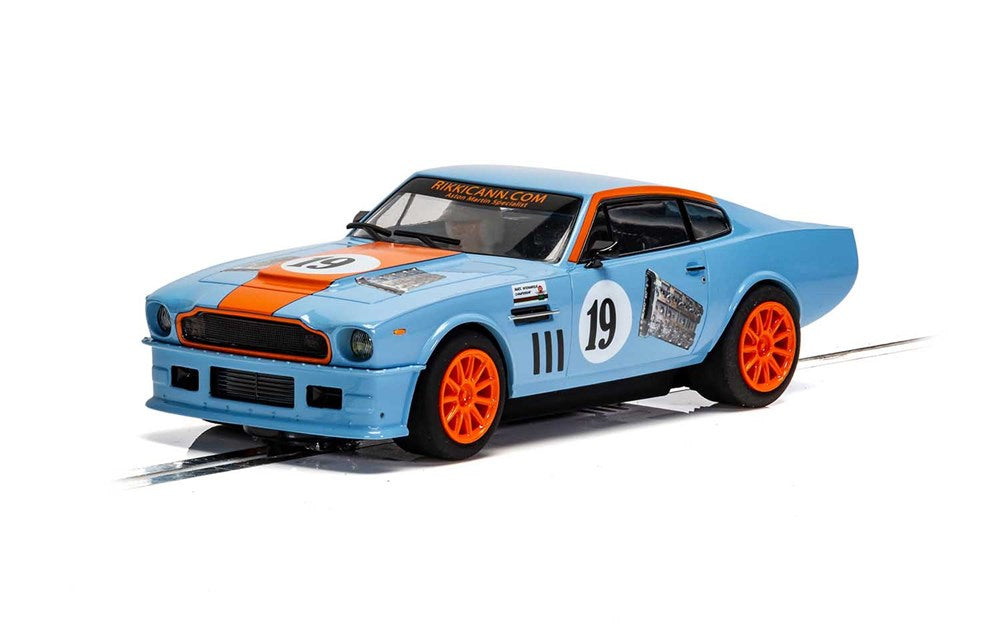 Scalextric C4209 Aston Martin V8 - #19 Gulf Edition (Rikki Cann Racing) (7879131463917)