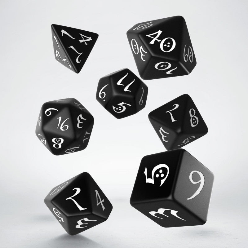 Q Workshop Classic RPG Black & white Dice Set