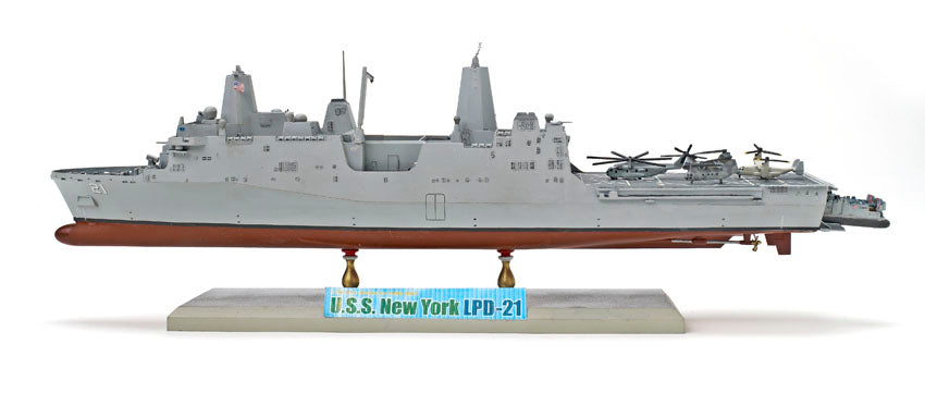 Cyber Hobby 7110 1/700 U.S.S. New York LPD-21 - Hobby City NZ