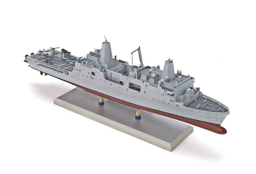 Cyber Hobby 7110 1/700 U.S.S. New York LPD-21 - Hobby City NZ
